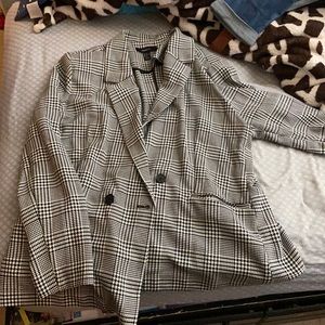 Blazer with buttons. Black and white